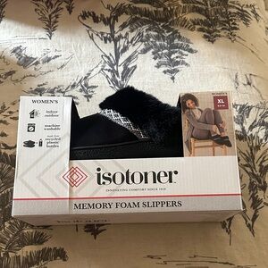 Isotoner memory foam slippers women’s XL 9.5-10